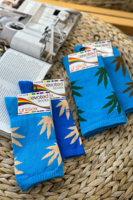 4 PAIR ONE COLOR UNISEX CREW SOCKS BLUE/BLU - 1