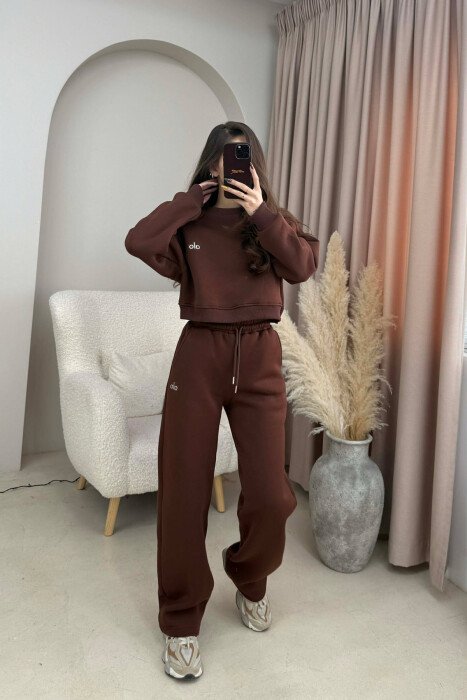 ALO CROPPED SWEATSHIRT+SWEATPANTS FLUFFY WOMEN SET BROWN/KAFE - KLAUDIO FASHION