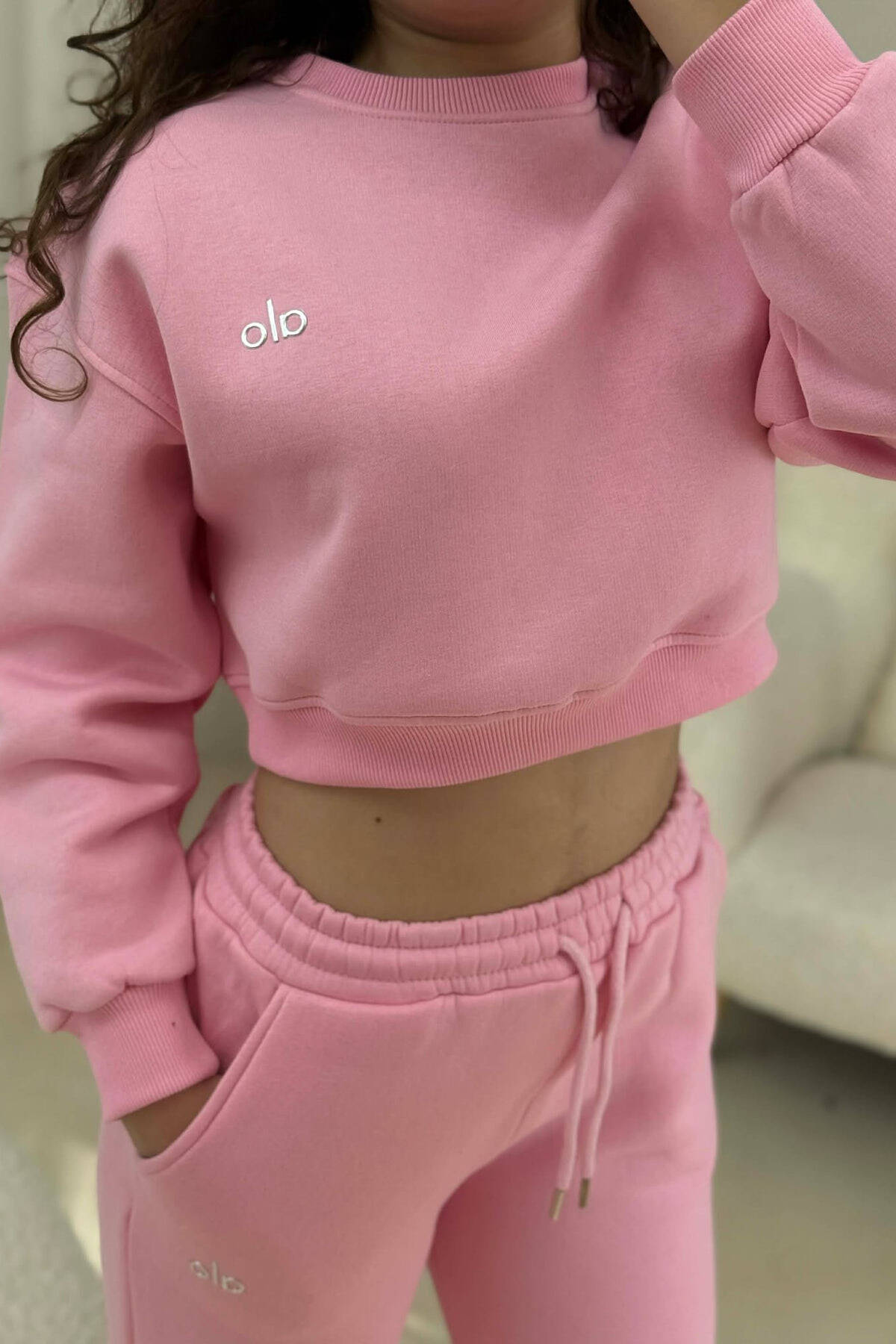 ALO CROPPED SWEATSHIRT+SWEATPANTS FLUFFY WOMEN SET PINK/ROZE SWEATSUIT SETS  KLAUDIO FASHION BI-1046