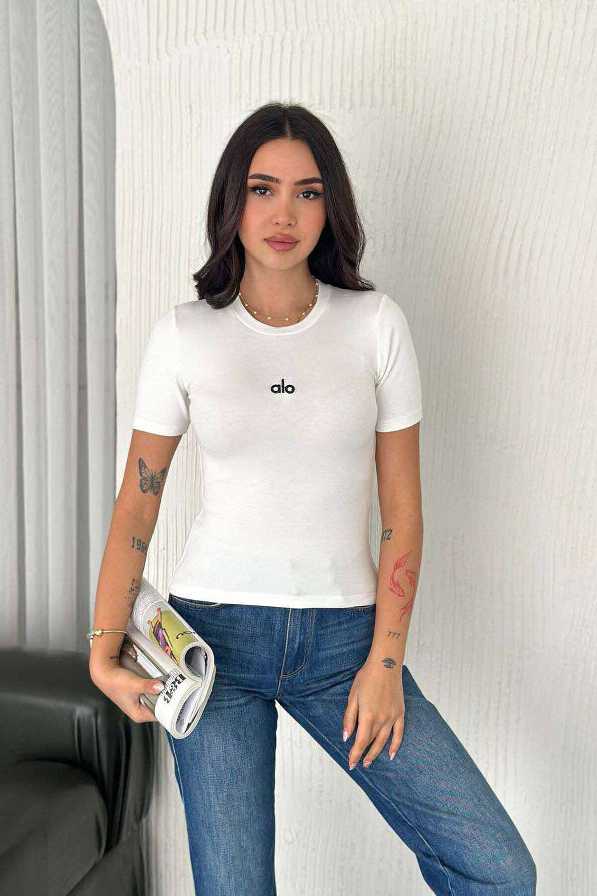 ALO FRONT WRITTING ONE COLOR WOMEN T-SHIRT WHITE-E BARDHE T-SHIRT KLAUDIO  FASHION NO-1960