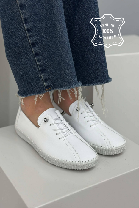 ATLETE LEKURE NJE NGJYRESHE PER FEMRA NE NGJYRE TE BARDHE - KLAUDIO FASHION