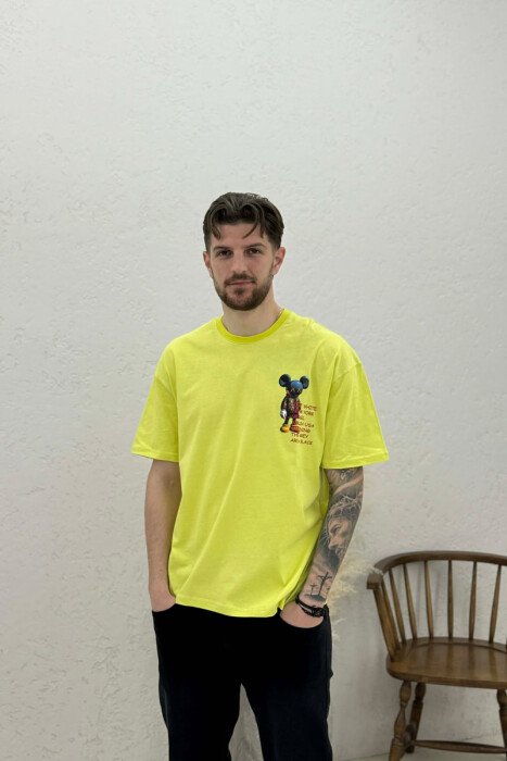 T-SHIRT ME IMAZH PËR MESHKUJ NË NGJYRËN NEON - 