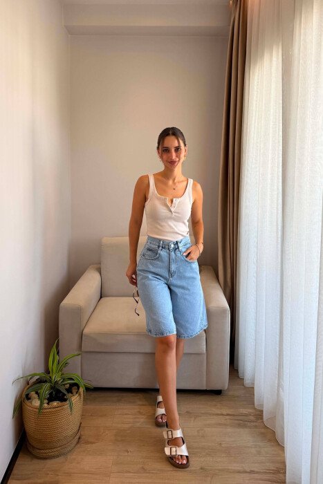 BELT DETAIL KNEE LENGTH WOMEN SHORTS BLUE/BLU - 4