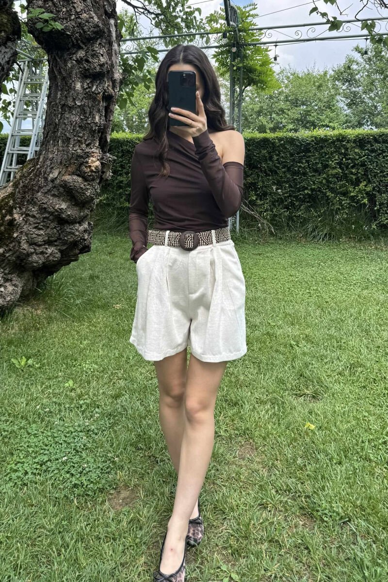 BELT DETAIL SIMPLE WOMEN SHORTS CREAM/KREM - 1