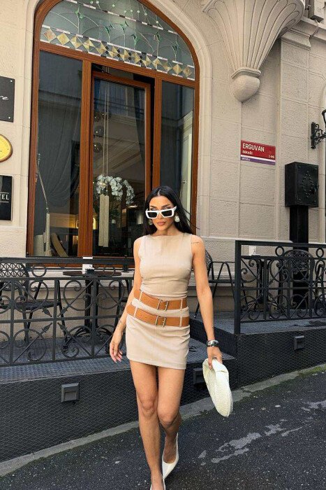 BELT DETAIL SLEEVELESS SHORT WOMEN DRESS BEIGE/BEZHE 
