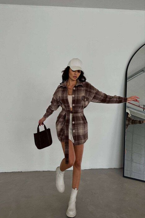 KËMISHË ME DETAJIN E RRIPIT PËR FEMRA NË NGJYRËN KAFE - KLAUDIO FASHION