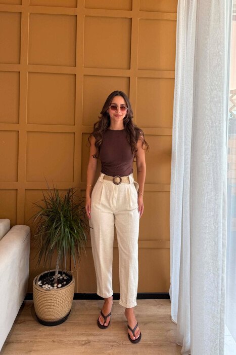 PANTALLONA LINO ME DETAJIN E RRIPIT PËR FEMRA NË NGJYRËN KREM - KLAUDIO FASHION