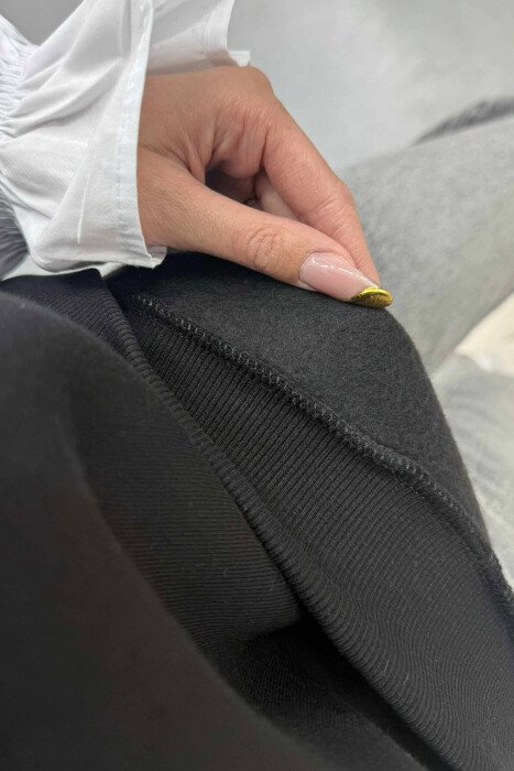 BLUZE E THJESHTE ME PUSH DHE JAKE TE RRUMBULLAKET PER FEMRA NE NGJYRE TE ZEZE - 3