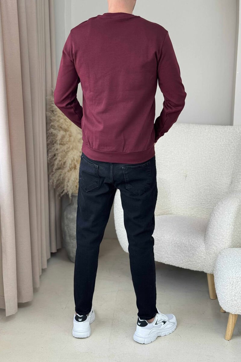 BLUZË E THJESHTË NJË NGJYRËSHE ME JAKE V PËR MESHKUJ NË NGJYRËN VISHNJË - 3