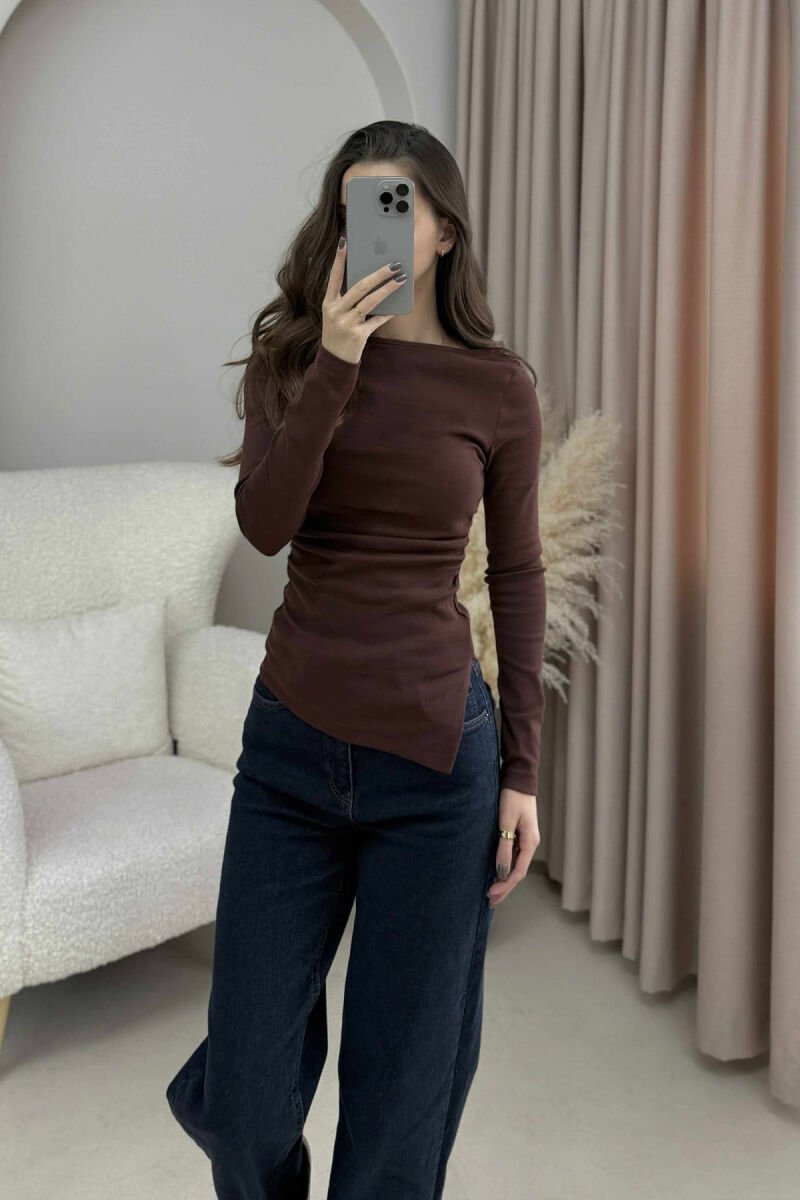 BLUZË E THJESHTË NJË NGJYRËSHE PËR FEMRA NË NGJYRË KAFE - 3