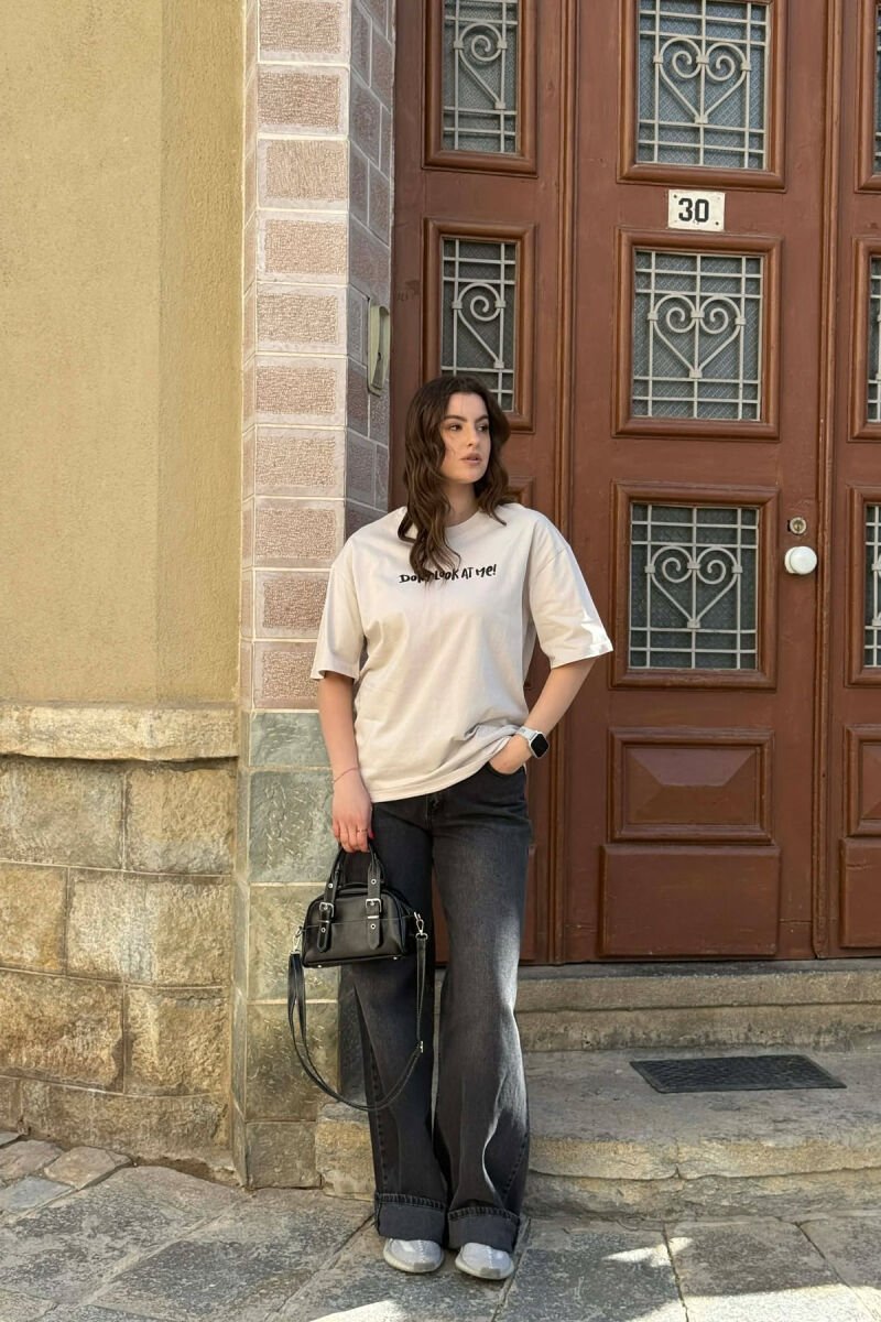 BLUZË E THJESHTË PËR FEMRA NË NGJYRË BEZHE TE ZBARDHUR+ 6 PALE CORAPE DHURATE - 5