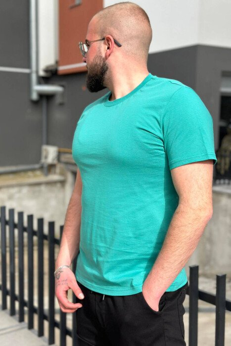 BLUZË E THJESHTË PËR MESHKUJ NË NGJYRËN JESHILE - KLAUDIO FASHION