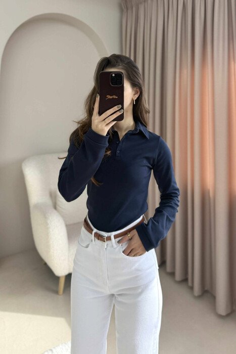BLUZE ME JAKE POLO DHE BUTONA PER FEMRA NE NGJYRE BLU TE ERRET - 2