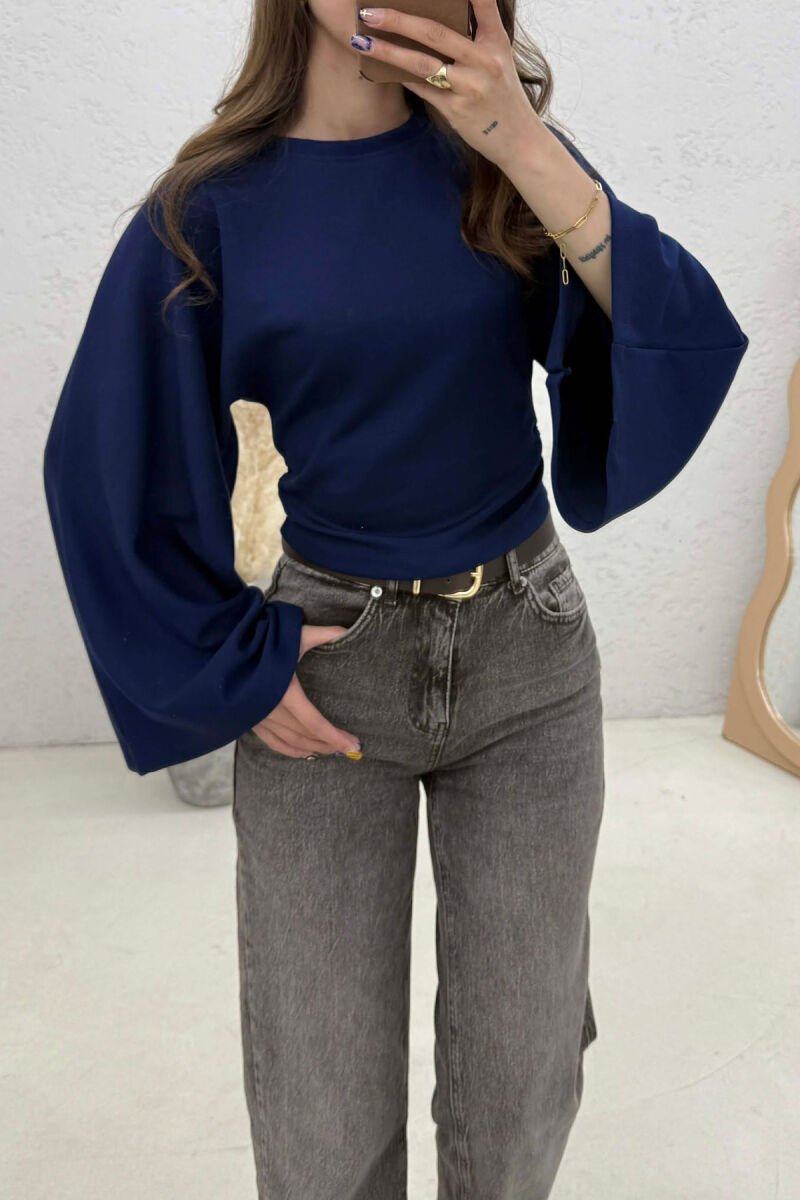 BLUZE ME MENGE TE GJATA PER FEMRA NE NGJYRE BLU - 3