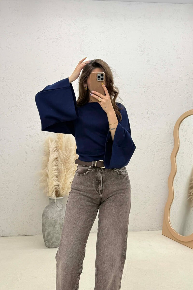 BLUZE ME MENGE TE GJATA PER FEMRA NE NGJYRE BLU - 4