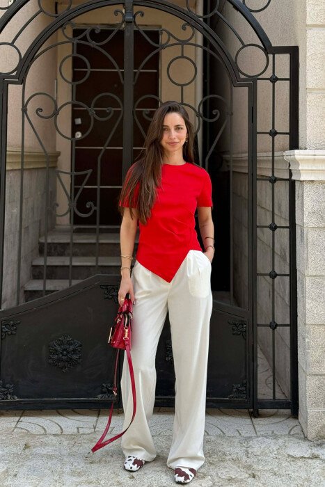 BLUZE ME MENGE TE SHKURTA PER FEMRA NE NGJYRE TE KUQE - 5