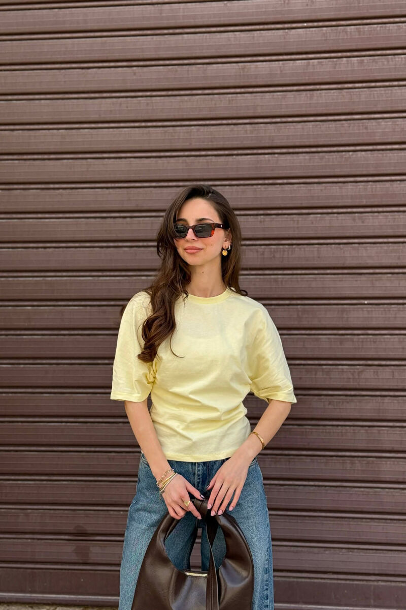 BLUZE ME MENGE TE SHKURTA PER FEMRA NE NGJYRE TE VERDHE - 1