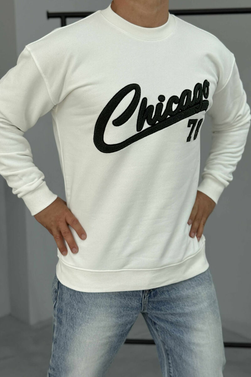 BLUZË ME PUSH DHE SHKRIM CHICAGO NË PJESËN PARA PËR MESHKUJ NË NGJYRË TË BARDHË - 2
