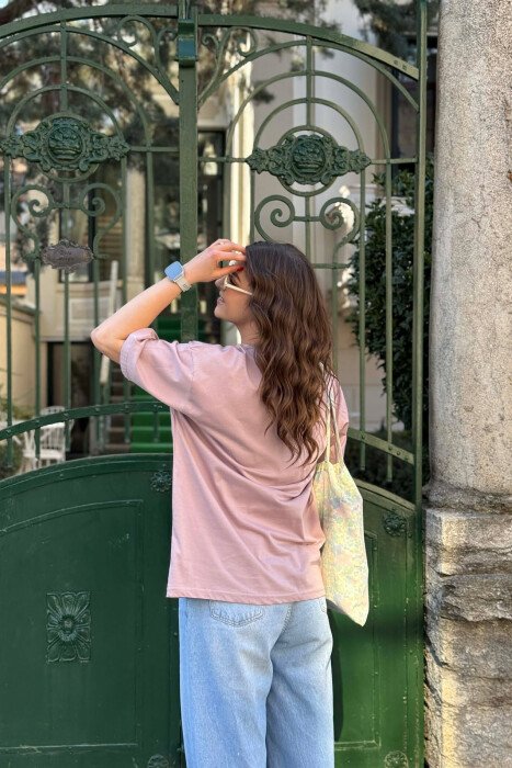 T-SHIRT NJE NGJYRESH PER FEMRA NE NGJYRE LEJLA TE ZBARDHUR+6 PALE ÇORAPE DHURATE - 3
