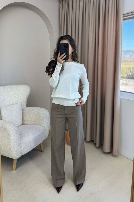 BLUZË NJË NGJYRËSHE ME BUTONA NË MËNGË PËR FEMRA NË NGJYRË TË BARDHË - KLAUDIO FASHION