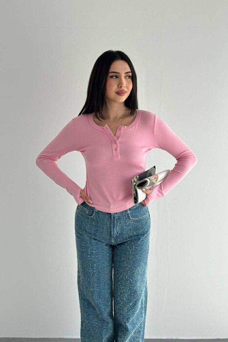 BLUZE NJE NGJYRESHE ME BUTONA PER FEMRA NE NGJYRE ROZE - 1