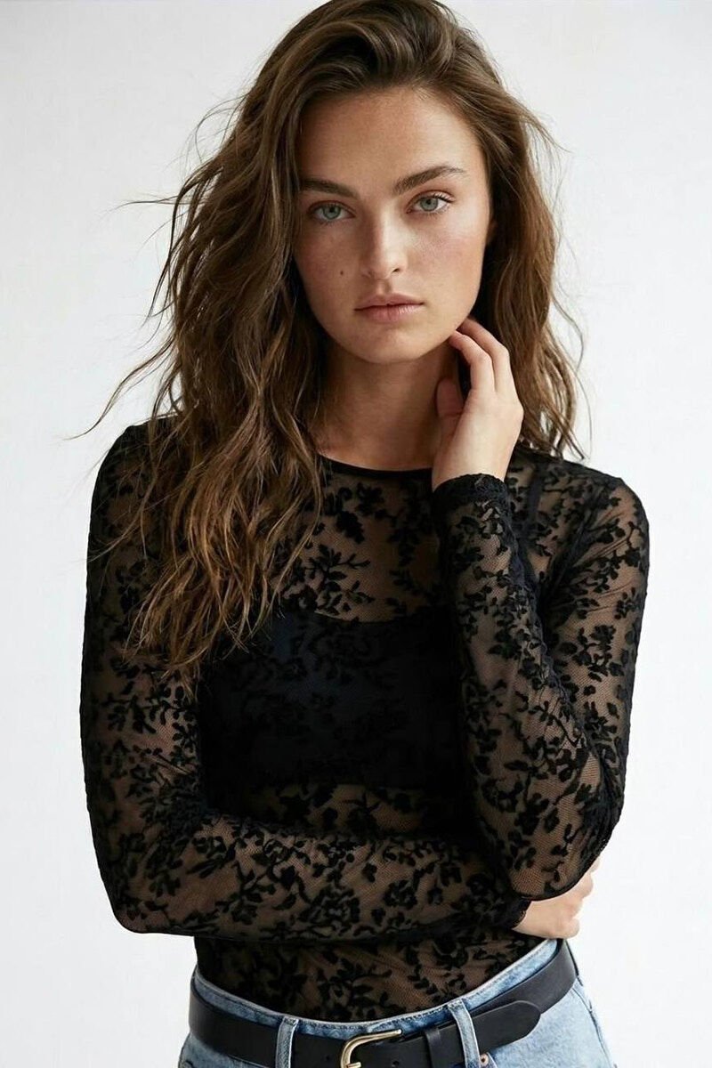 BLUZE NJE NGJYRESHE ME DANTELLE PER FEMRA NE NGJYRE TE ZEZE - 5