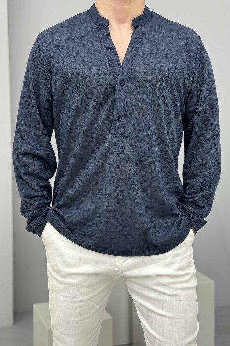 BLUZË NJË NGJYRËSHE ME JAKË ME KOPSA PËR MESHKUJ NË NGJYRËN BLU E ERRËT - 3