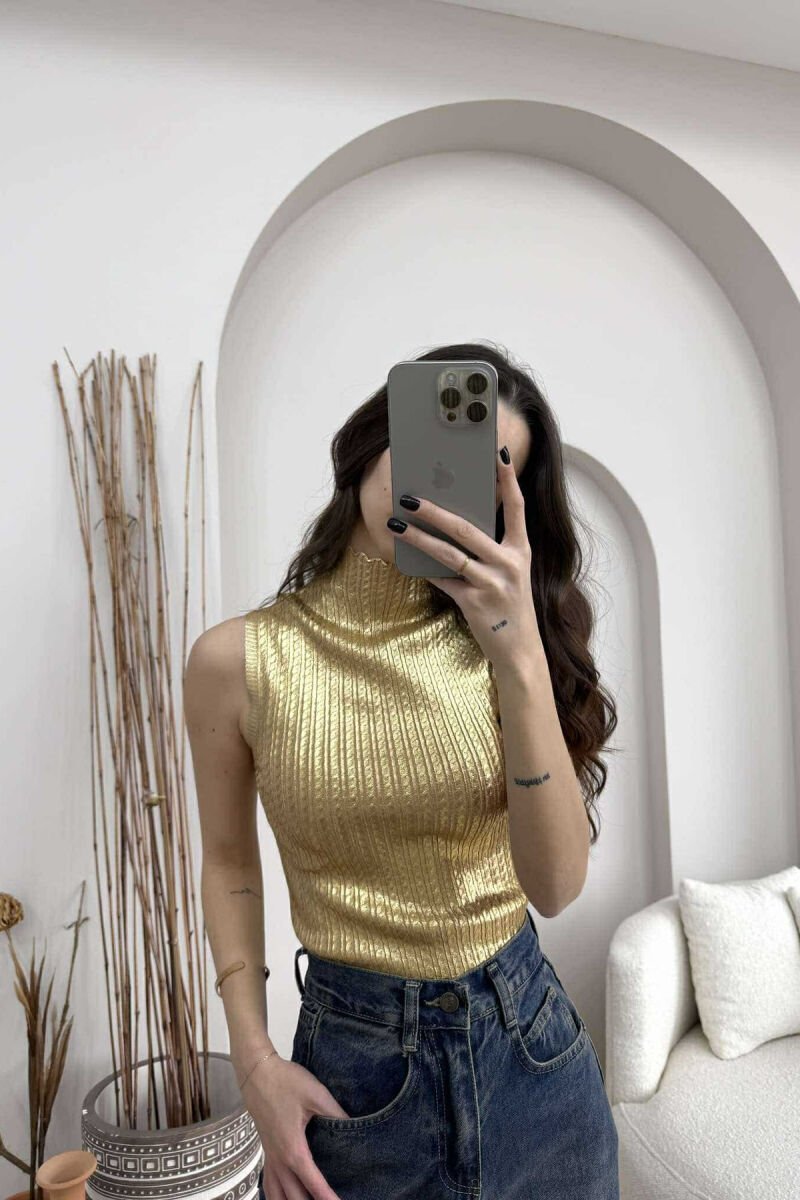 BLUZË NJË NGJYRËSHE ME SHKËLQIM PËR FEMRA NË NGJYRË GOLD - 1