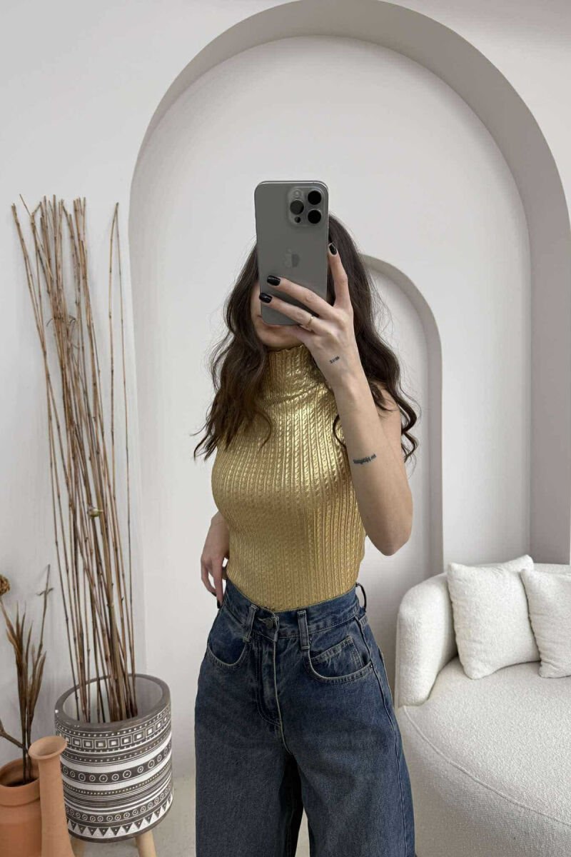 BLUZË NJË NGJYRËSHE ME SHKËLQIM PËR FEMRA NË NGJYRË GOLD - 4