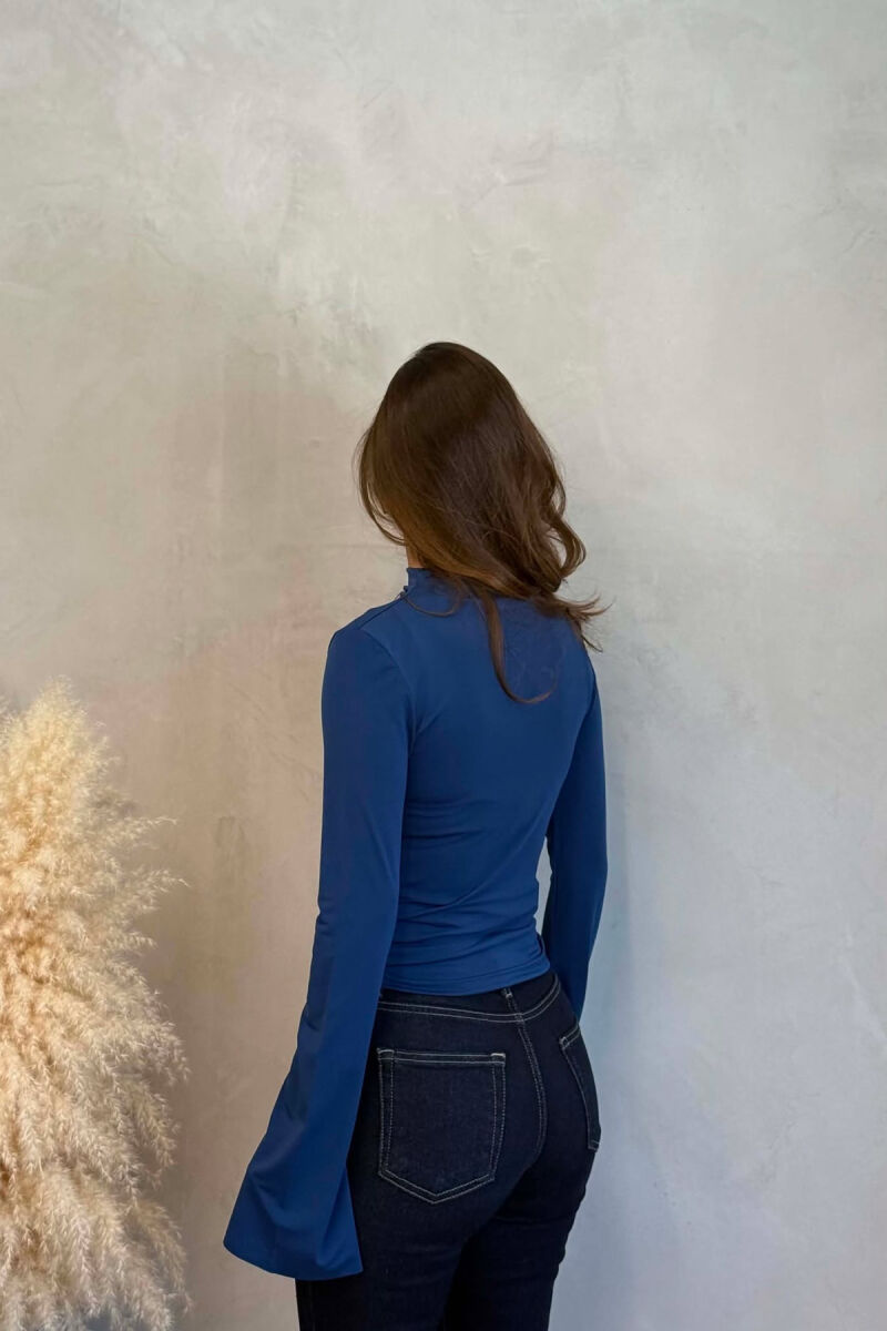 BLUZE NJE NGJYRESHE PER FEMRA NE NGJYRE BLU - 4