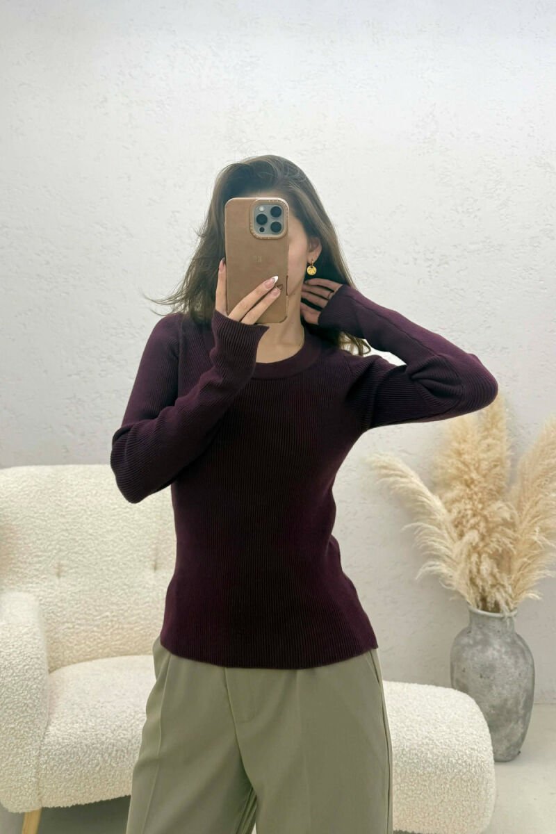 BLUZE NJE NGJYRESHE PER FEMRA ME JAKE TE RRUMBULLAKET NE NGJYRE VISHNJE TE ERRET - 4