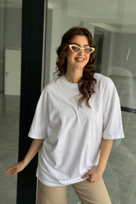 BLUZË OVERSIZE ME DETAJIN E SHKRIMIT PËR FEMRA NË NGJYRËN E BARDHË - 3