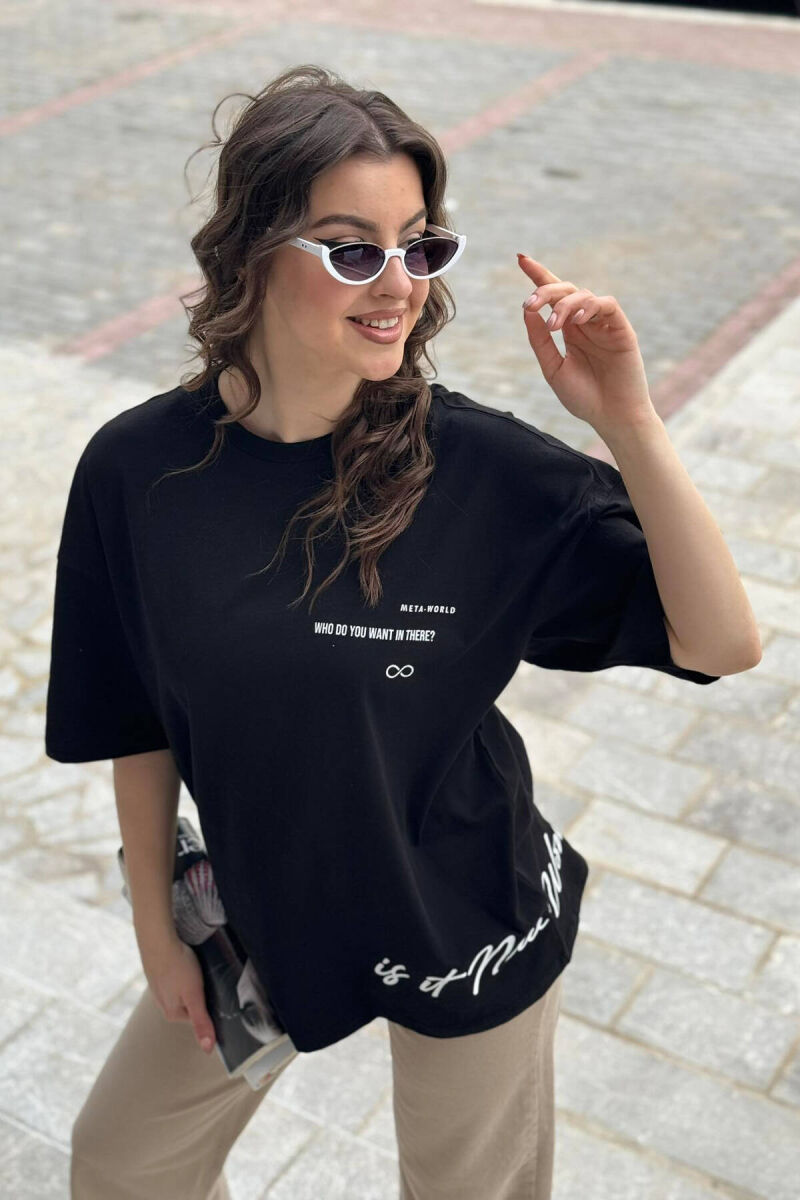 BLUZË OVERSIZE ME DETAJIN E SHKRIMIT PËR FEMRA NË NGJYRËN E ZEZË - 2