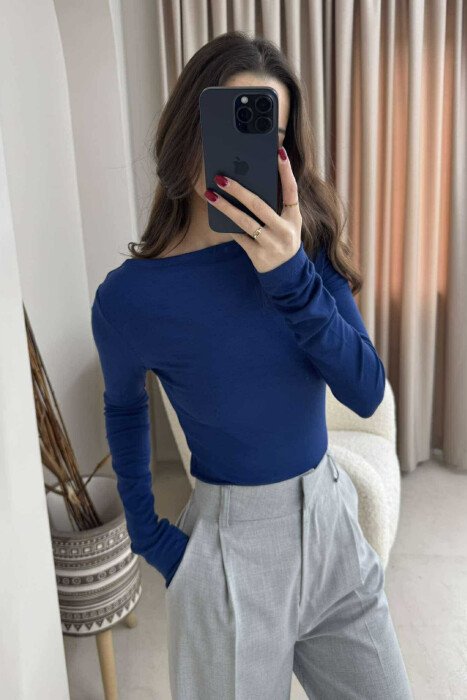 BLUZË PËR FEMRA NË NGJYRËN BLU - 1
