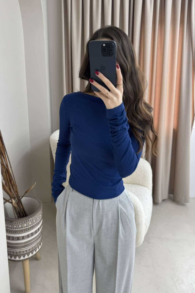 BLUZË PËR FEMRA NË NGJYRËN BLU - 2