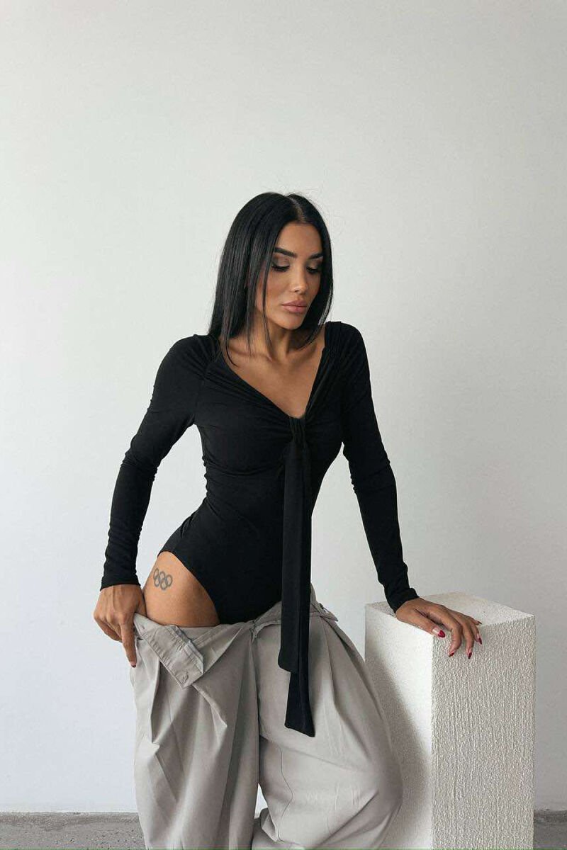 BODY NJË NGJYRËSH ME DETAJIN E FJONGOS PËR FEMRA NË NGJYRËN E ZEZË - 1