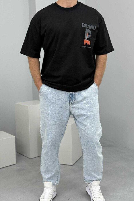 T-SHIRT I THJESHTË ME SHKRIME PËR MESHKUJ NË NGJYRËN E ZEZË 
