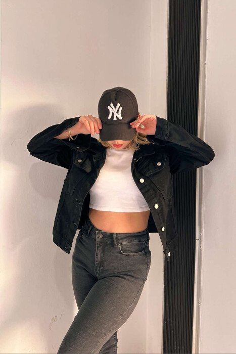 ONE COLOR BUTTON WOMEN DENIM JACKET BLACK/ E ZEZE - KLAUDIO FASHION