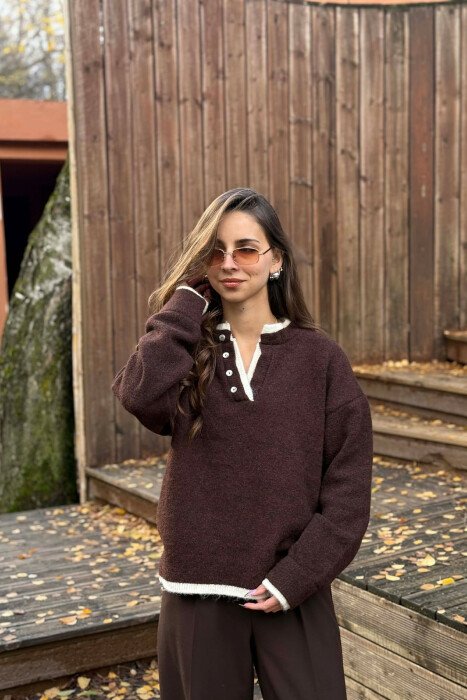BUTTONED NECK SIMPLE WOMEN SWEATER DARK BROWN/KAE - 3