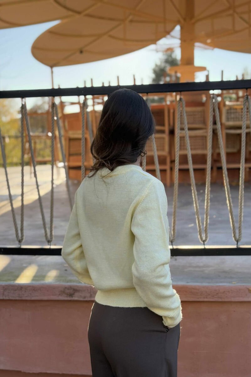 BUTTONS DETAIL ONE COLOR WOMEN CARDIGAN YELLOW/E VERDHE - 4