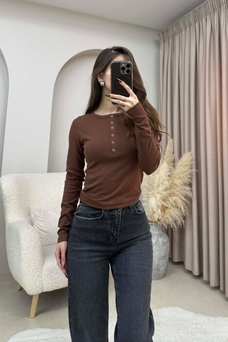BUTTONS DETAIL ONE COLOR WOMEN SWEATSHIRT BROWN/KAFE - 4
