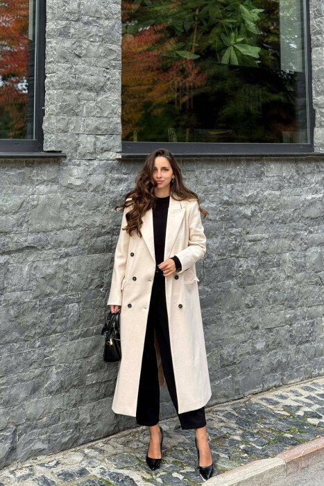 PALLTO E GJATË ME DETAJIN E BUTONAVE PËR FEMRA NË NGJYRËN BEZHË - KLAUDIO FASHION
