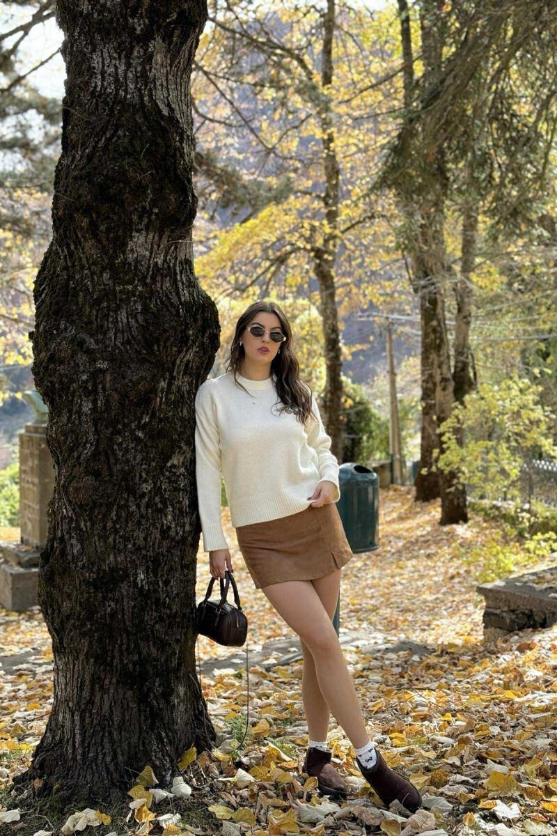 CHERRY LOGO ROUND NECK WOMEN SWEATER CREAM/KREM - 1
