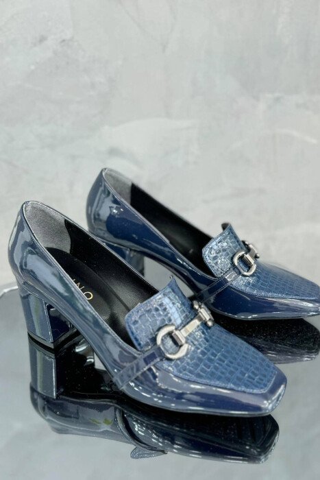 CLASSIC SHINY LEATHER SEMI HEEL WOMAN BLUE/BLU - 2