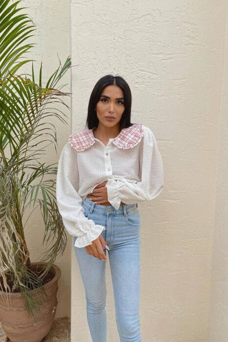CROP ME JAKË ME MOTIVE PËR FEMRA NË NGJYRËN E BARDHË - KLAUDIO FASHION