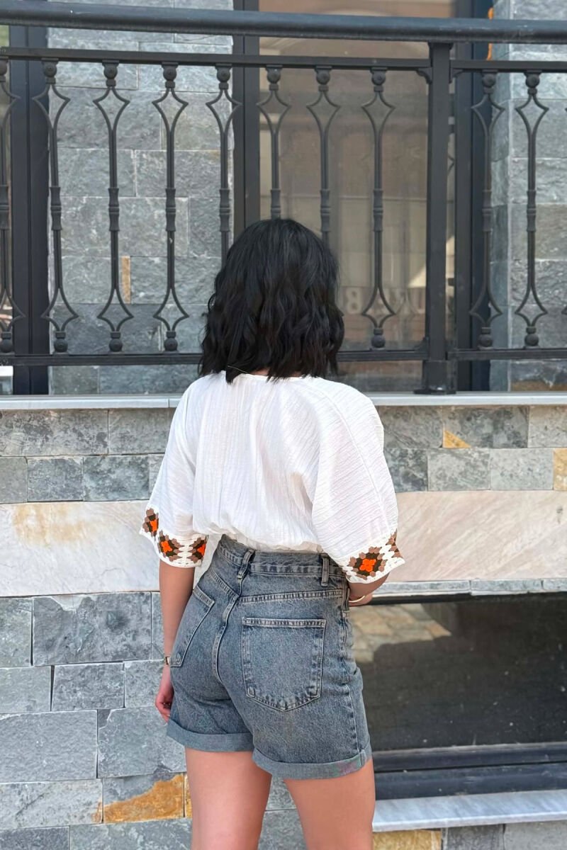 CROP TOP ME DETAJE QENDISJESH PER FEMRA NE NGJYRE TE BARDHE - 5