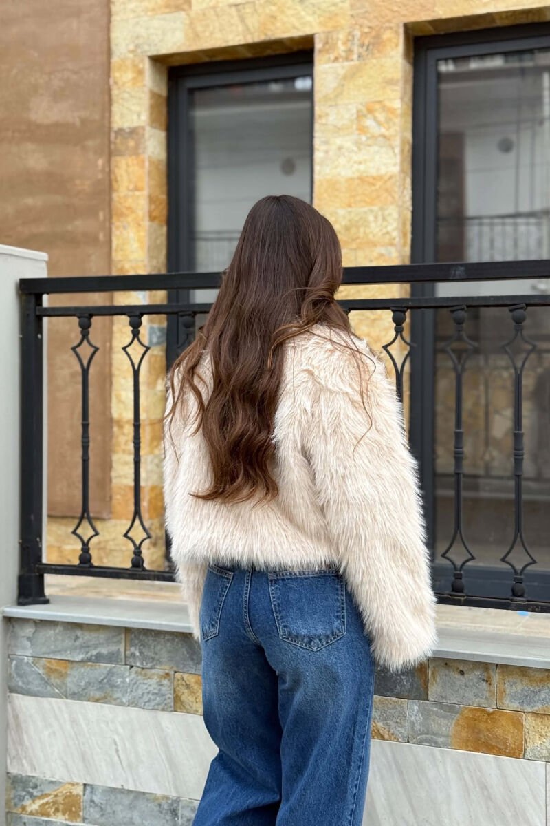 CROPPED FAUX FUR ONE COLOR WOMAN COAT CREAM/KREM - 6