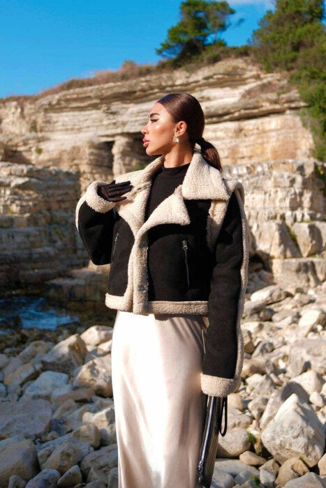 XHAKETË ME MËNGË TË NDASHME PËR FEMRA NË NGJYRËN E ZEZË ME KREM - KLAUDIO FASHION