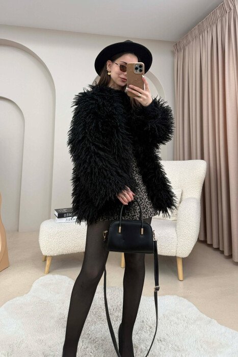 CURLY SHORT BUTTONED NECK DETAIL FAUX FUR WOMEN COAT BLACK/ E ZEZE - 5