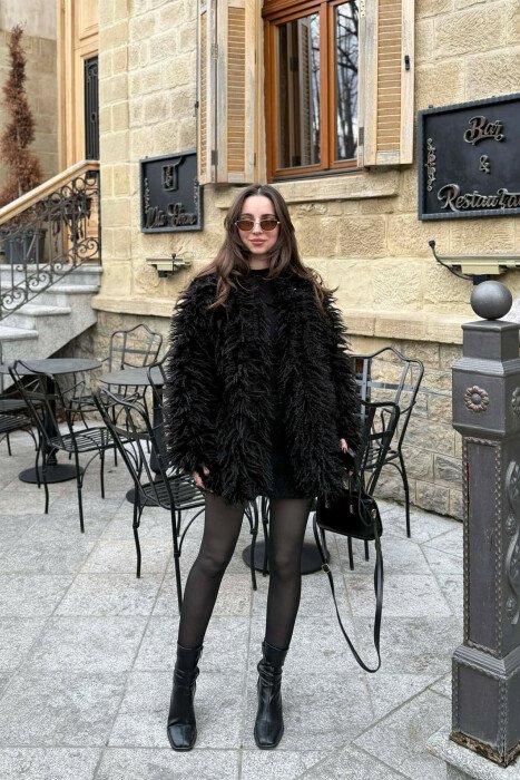 CURLY SHORT BUTTONED NECK DETAIL FAUX FUR WOMEN COAT BLACK/ E ZEZE - 2
